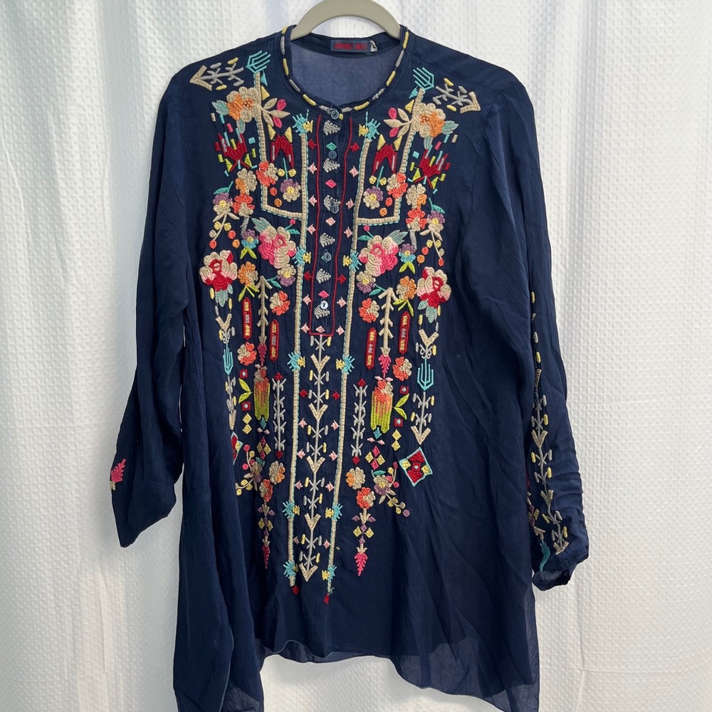 Johnny Was Navy Blue Embroidered Tunic Blouse Roll Tab Sleeve Medium
Bohemian